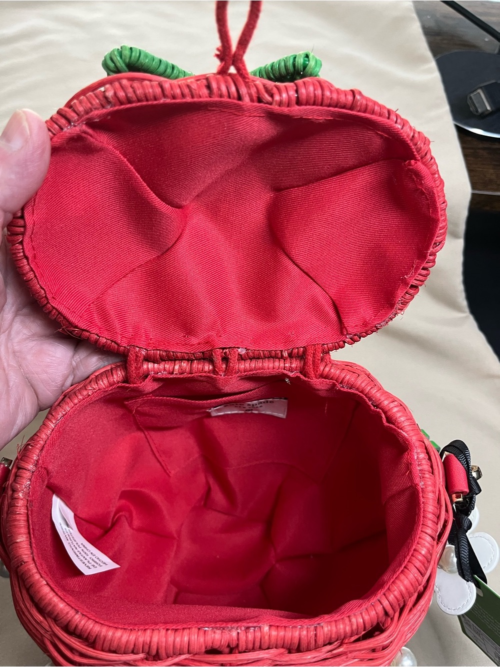 kate spade New York Red Strawberry Wicker Top-Handle Bag with Daisy Bag Charm. - Picture 5 of 7